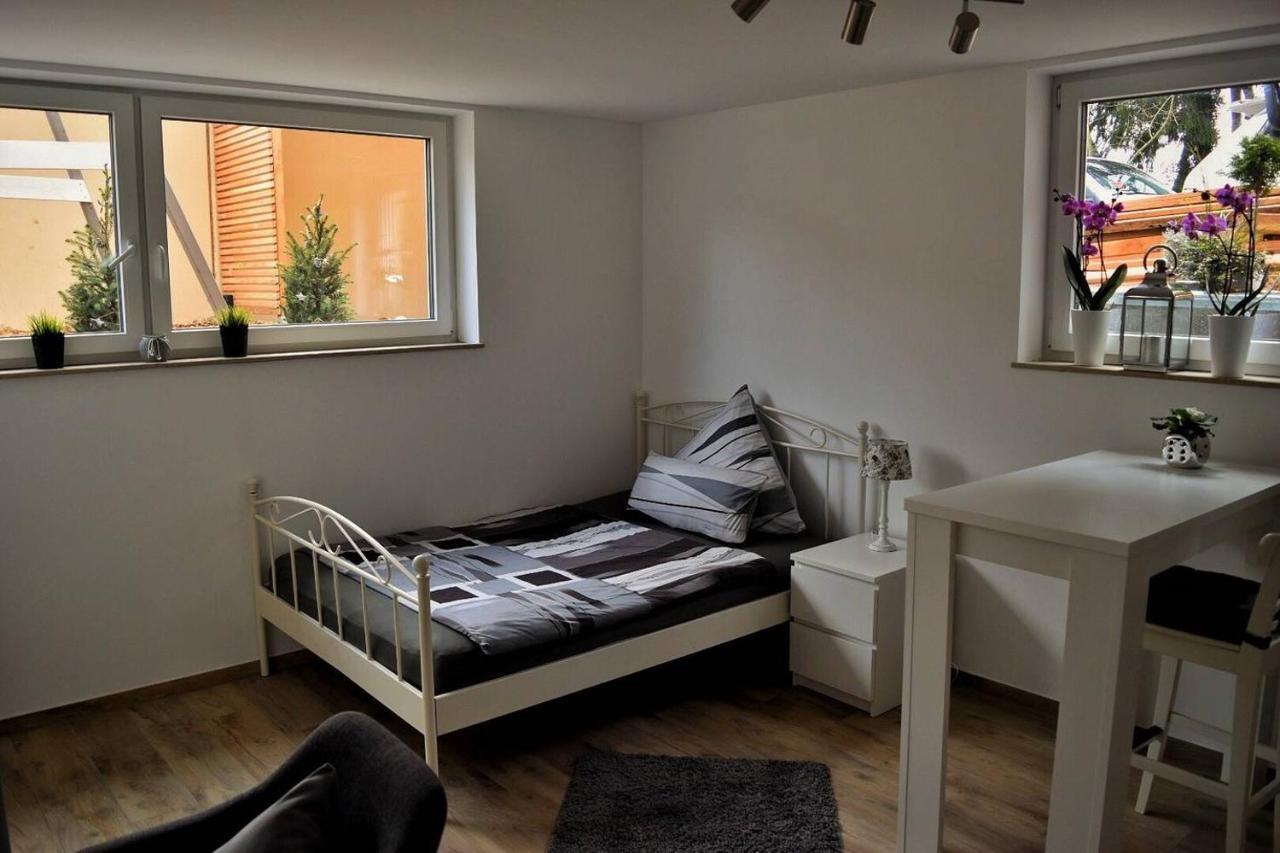Ferienwohnungen Lamisto Am Waldesrand Neckartenzlingen Dış mekan fotoğraf