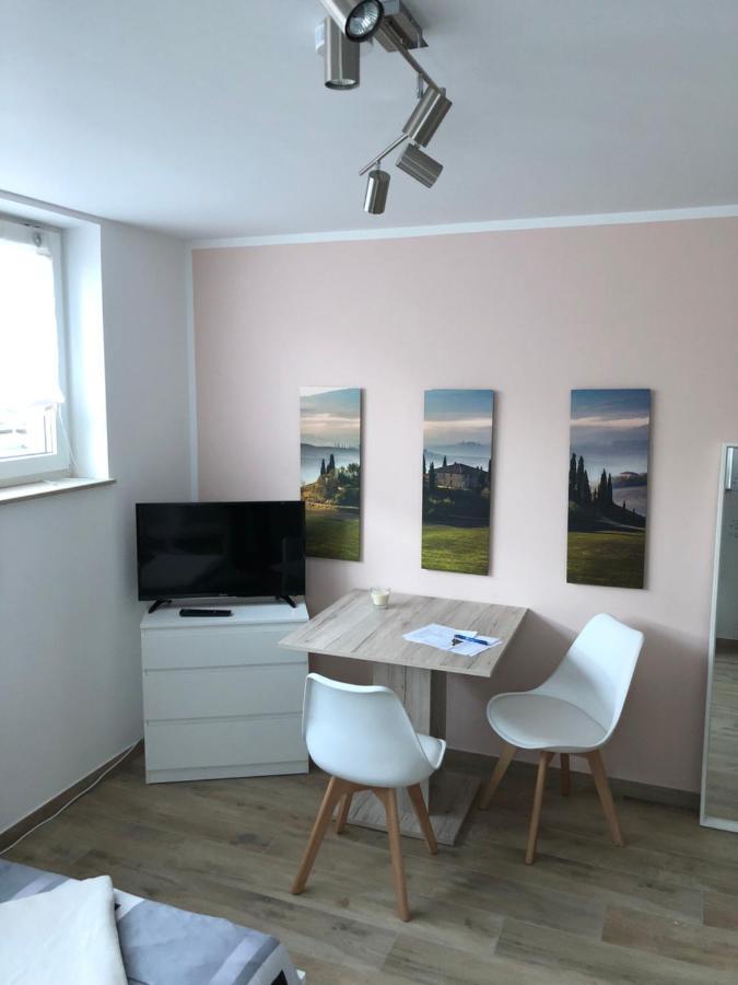 Ferienwohnungen Lamisto Am Waldesrand Neckartenzlingen Dış mekan fotoğraf